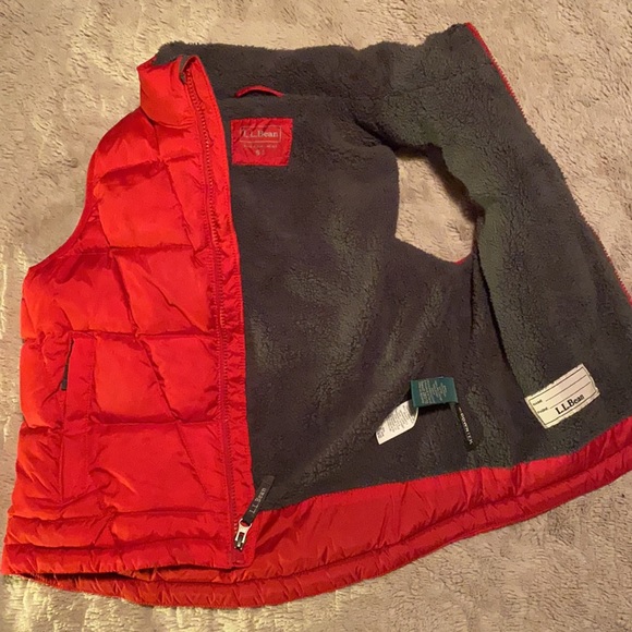 LL bean cozy down vest - Picture 6 of 7